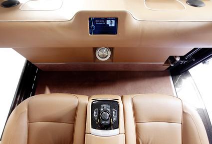 عربة قطار كهربائية بتصاميم فاخرة من BMW 7-series